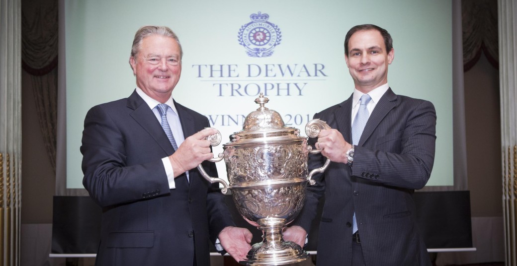 RAC verleiht 2015 Dewar Trophy & Simms Medaille