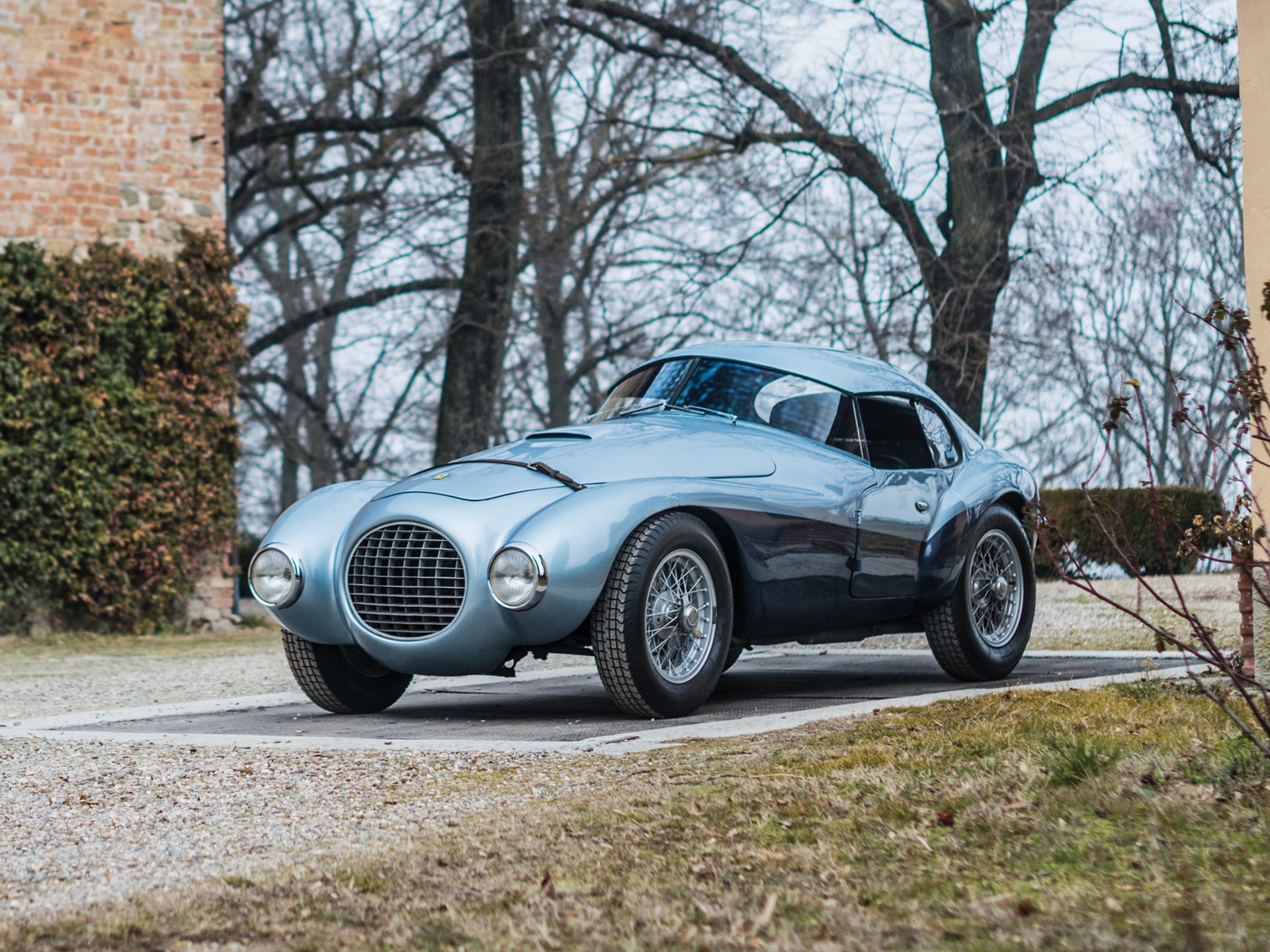 Autoschau-PR: Besucher des Concours of Elegance können sechs der unglaublichsten Ferraris aller Zeiten sehen, darunter den einzigartigen 166MM/212 Export 'Uovo'